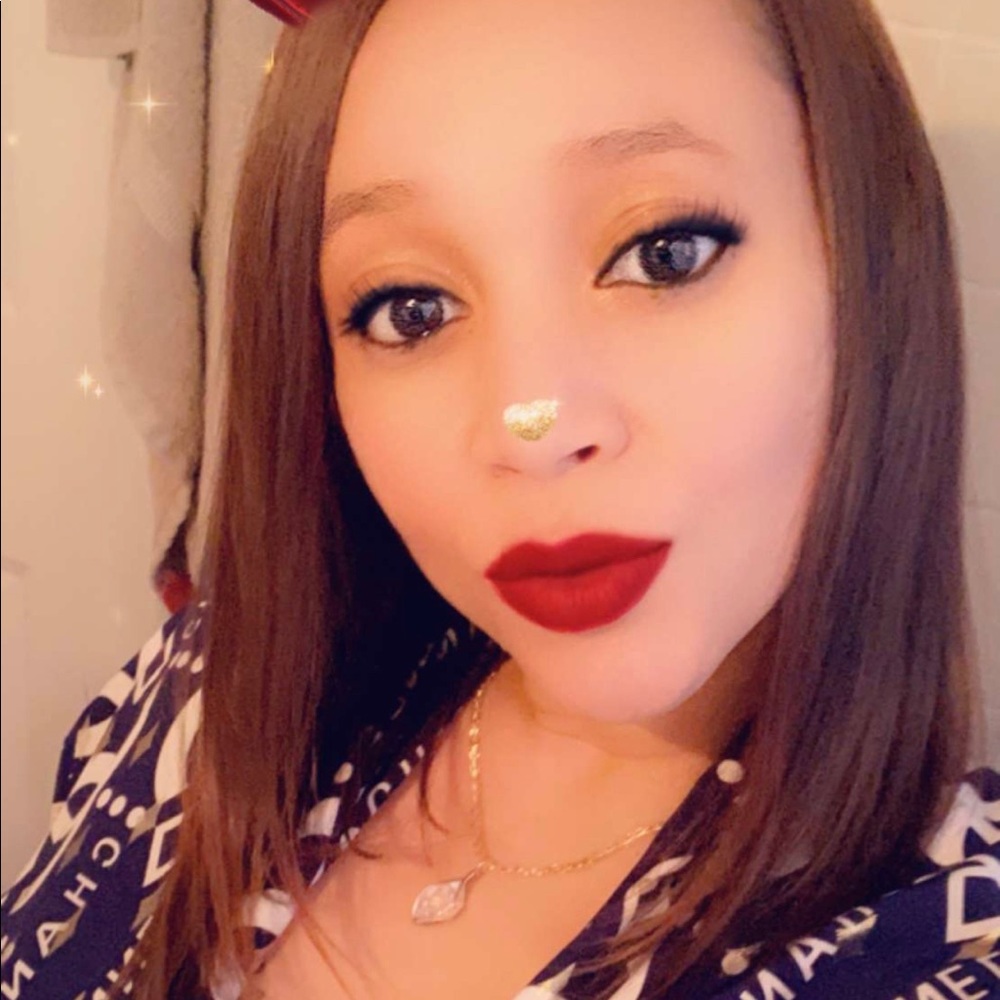 Meet your Posher, Georgina